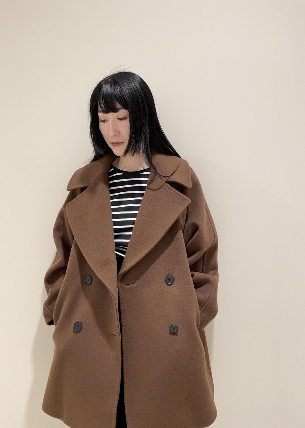 「Winter Coat 2023、コート、ブーツ、ヒール、ロングブーツ、Knit 2023、ROPÉ、ÉPOR、Y BAG、カットソー、Tシャツ、冬コート、パンツ、通勤、オフィスカジュアル」｜「E'PORの【新色追加】【E'POR】 Y BAG Mini（サイドジップミニショルダーバッグ）（ハンドバッグ、ホワイト系）」を使った、mm＊さん（レディース・161cm）の秋コーディネートの9枚目の写真