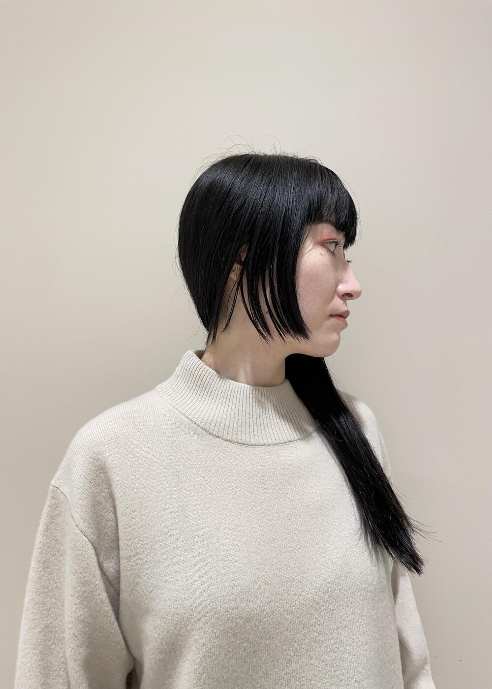 「ハンドバッグ、レッド、ミニ、ボルドー、ワンハンドル、ベージュ、ニット、ボトルネック、長袖、ワイド、パンツ、十分丈、Knit 2023、ROPÉ、パンプス」｜「ROPE'のレザーポインテッドパンプス（パンプス、ベージュ系）」を使った、mm＊さん（レディース・161cm）の秋コーディネートの7枚目の写真