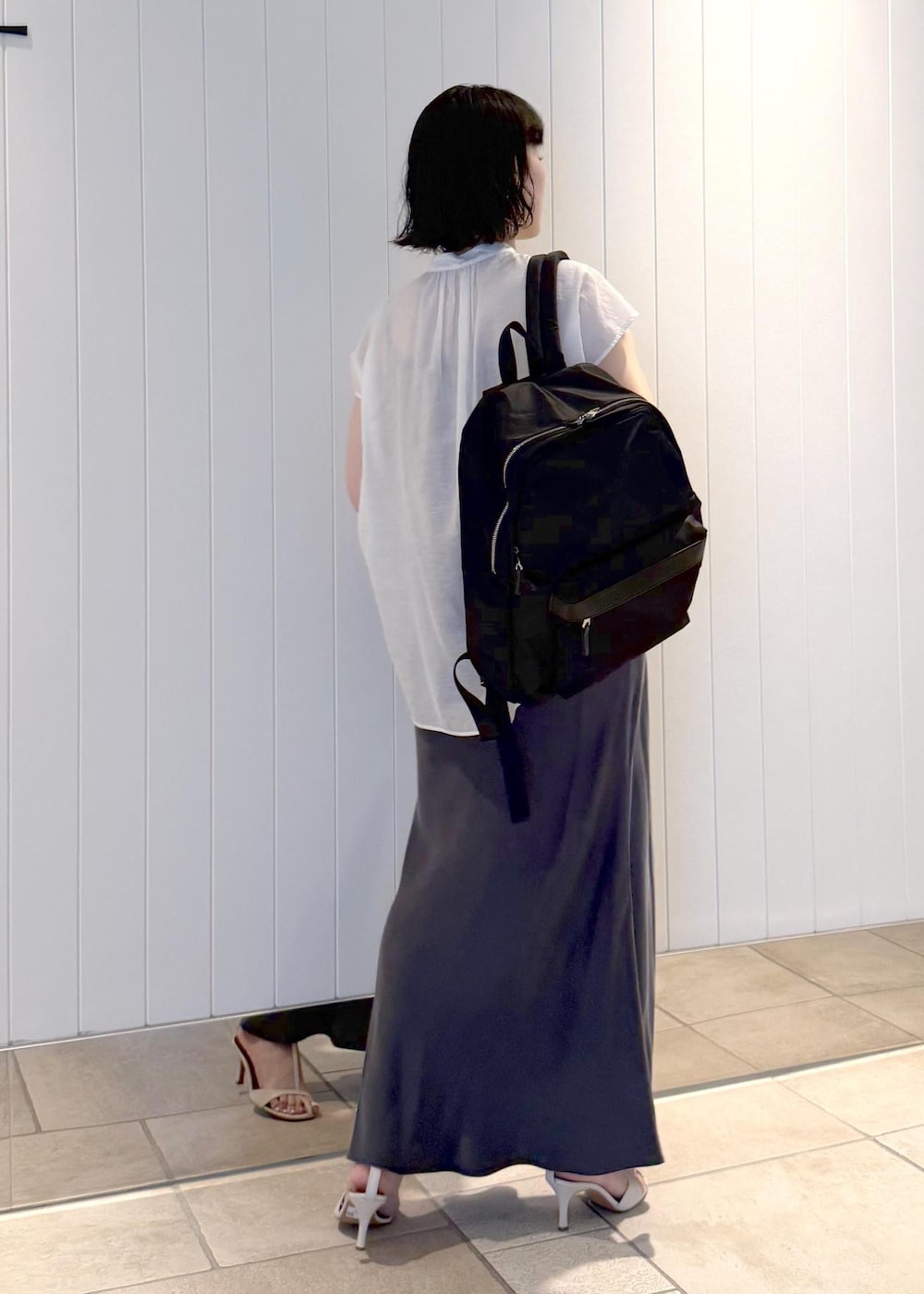 「初夏コーデ、夏コーデ、お仕事コーデ、授業参観日コーデ、女子会コーデ、スカートスタイル、モノトーンコーデ、きれいめコーデ、ROPÉ、ウェーブ、ブルべ冬、混合、トップス、シャツ/ブラウス、ジャケット/アウター」｜「E'PORの【E'POR】【A4/PC対応・撥水】Pac Sac（ パックサック ）/WEB掲載（バックパック/リュック、ブラック系）」を使った、mm＊さん（レディース・161cm）の春コーディネートの8枚目の写真