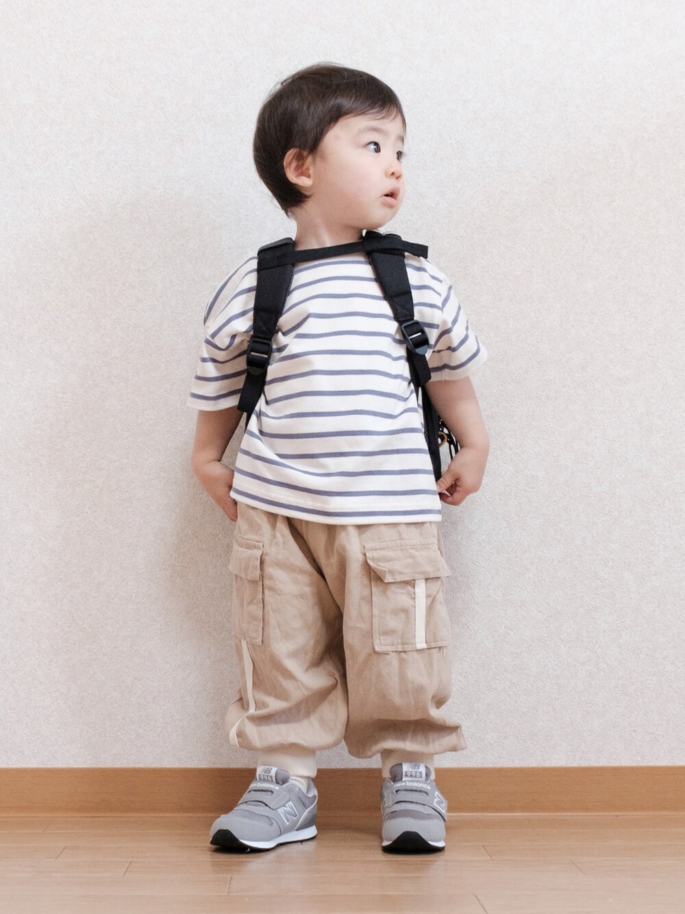 「お出かけコーデ日記、キッズファッション、カジュアル、初夏コーデ、男の子コーデ、ボーダー、ボーダートップス、リュック、バックパック、ノースフェイス、カーゴパンツ、New Balance、ニューバランス、お出かけコーデ、1歳7ヶ月」｜「THE NORTH FACEのTHE NORTH FACE/ザ・ノース・フェイス/K BERKELEY/キッズ バークレイ/KIDS/ｷｯｽﾞ/NMJ71751/K BERKELEY（バックパック/リュック、ブラック系）」を使った、ITSUKIさん（キッズ・80cm）の春コーディネートの3枚目の写真