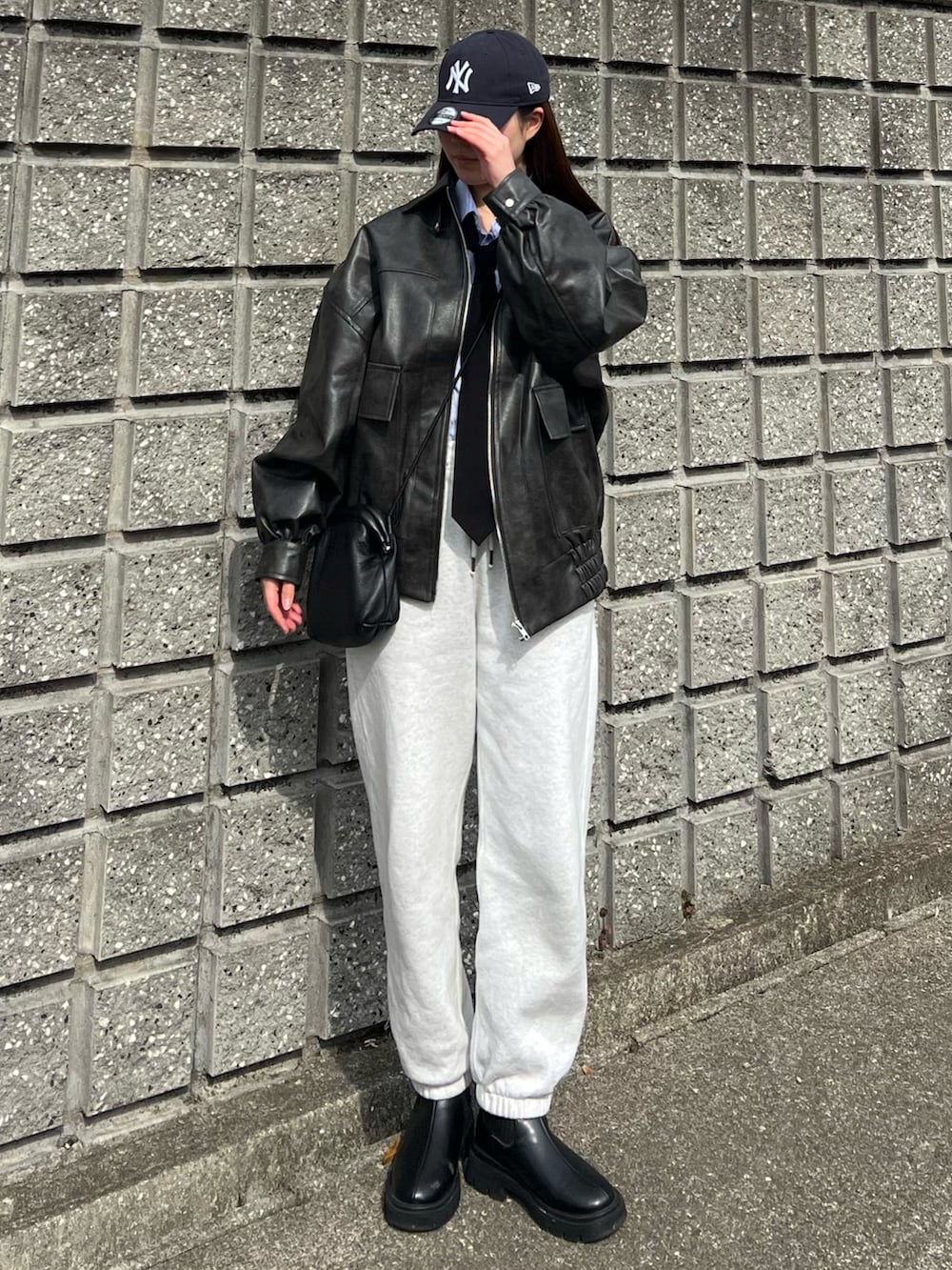 sor_aroomさんの「【NEW ERA】920 6panel classic cap  MLB/NBA　クラシックベースボールCAP 9TWENTY（NEW ERA）」を使ったコーディネートの4枚目の写真