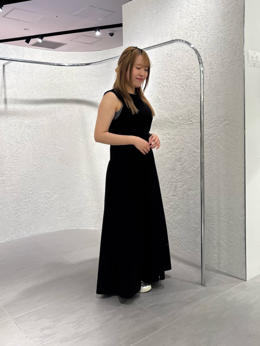 「KBF、kbf_ootd、低身長コーデ、骨格ストレート、20代、夏ワンピース、モノトーン、私のイチ推しブランド、newarrival」｜「KBFのノースリーブドロストワンピース（ワンピース、ブラック系）」を使った、miraiさん（レディース・152cm）の春コーディネートの3枚目の写真