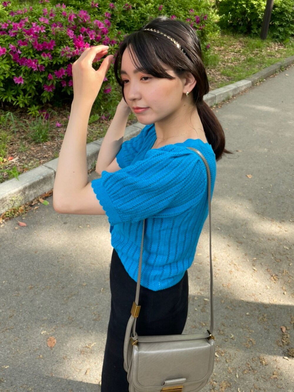 「春コーデ、お出かけコーデ、オトナ女子、夏コーデ、プチプラ、ママコーデ」｜「BASEMENT onlineのアイテム（トップス、ブルー系）」を使った、Uさん（レディース・155cm）の春コーディネートの2枚目の写真