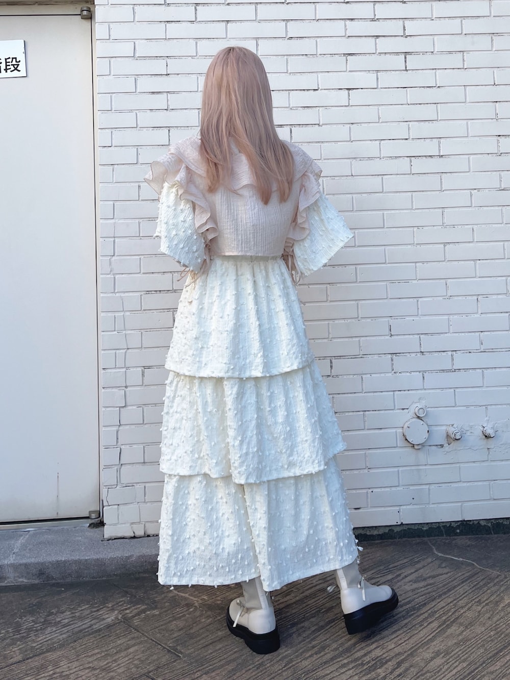 「merry jennyのレースコンビメロウTOPS（Tシャツ/カットソー、ピンク系）」を使った、tomomiさん（レディース・163cm）の夏コーディネートの3枚目の写真