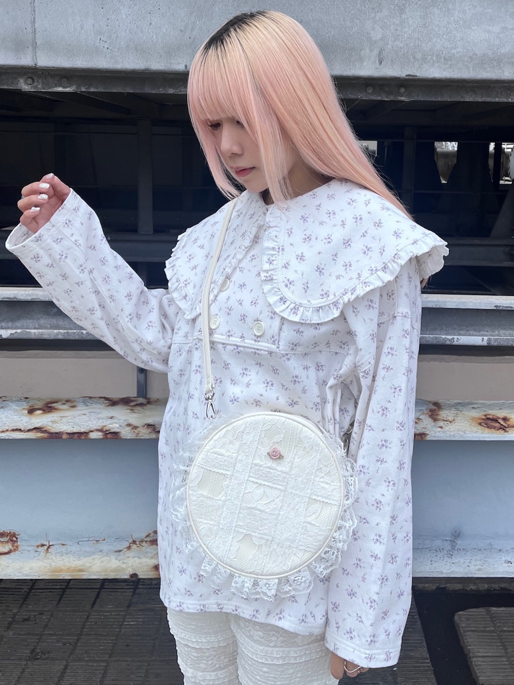 フリルカラーアノラックを使った人気ファッションコーディネート - WEAR