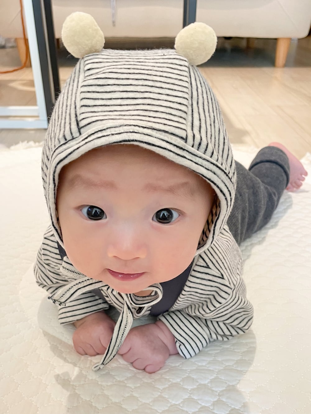 「未来のWEARISTAプロジェクト、ベビーコーデ、ベビーファッション、ボンネット、くま耳、おとこのこ、子供服、レギンス、ボーダー、むすこーで、シンプルコーデ、秋冬コーデ、いいね、save、フォローお願いします🤑」｜「BBAMMAのアイテム（その他ベビーウェア、その他）」を使った、shinさん（キッズ・60cm）の冬コーディネートの2枚目の写真