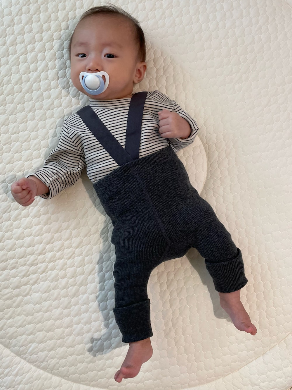「未来のWEARISTAプロジェクト、ベビーコーデ、ベビーファッション、ボンネット、くま耳、おとこのこ、子供服、レギンス、ボーダー、むすこーで、シンプルコーデ、秋冬コーデ、いいね、save、フォローお願いします🤑」｜「BBAMMAのアイテム（その他ベビーウェア、その他）」を使った、shinさん（キッズ・60cm）の冬コーディネートの3枚目の写真