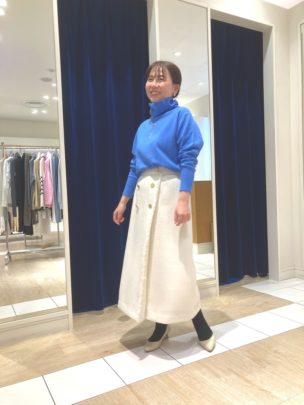 sachirinさんの「ウォッシャブルツイードスカート（NOLLEY’S）」を使ったコーディネートの3枚目の写真