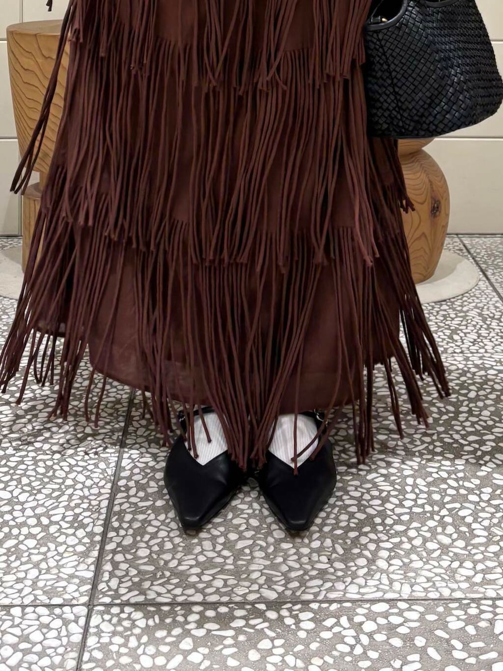 「newarrival、休日スタイル、旅行コーデ、ここでしか手に入らない別注アイテム、外遊びコーデ、暮らしを楽しむ、初夏アウター、サマシェマ」|「URBAN RESEARCHのdecor『デコール』 Hematite bar Choker(ネックレス、シルバー系)」を使った、COCOAさん(レディース・155cm)の春コーディネートの7枚目の写真