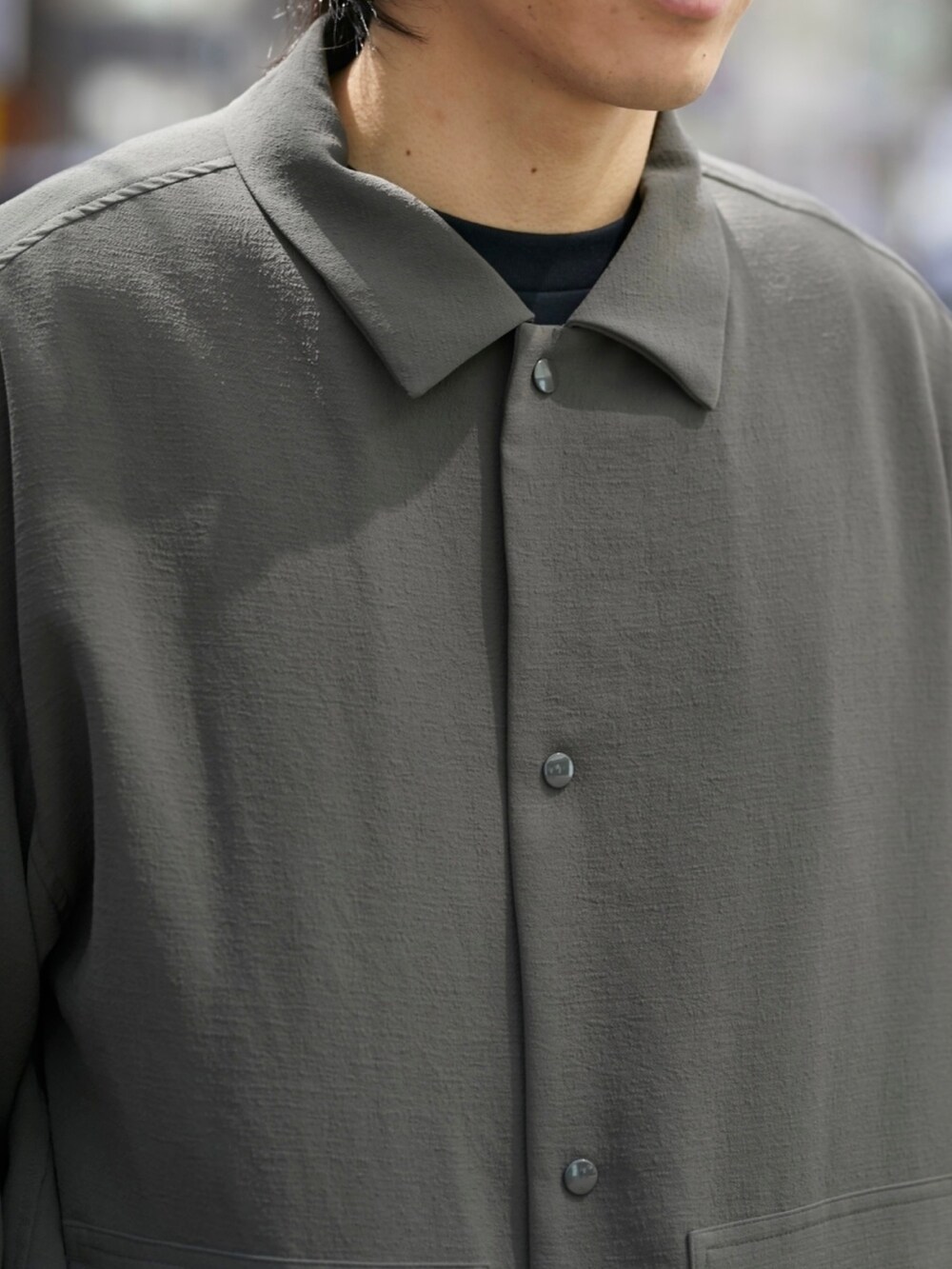 「PUBLIC TOKYOのハイコンフォートショートブルゾン（シャツ/ブラウス、グリーン系）」を使った、Kosuke Sugitaさん（メンズ・177cm）の春コーディネートの4枚目の写真