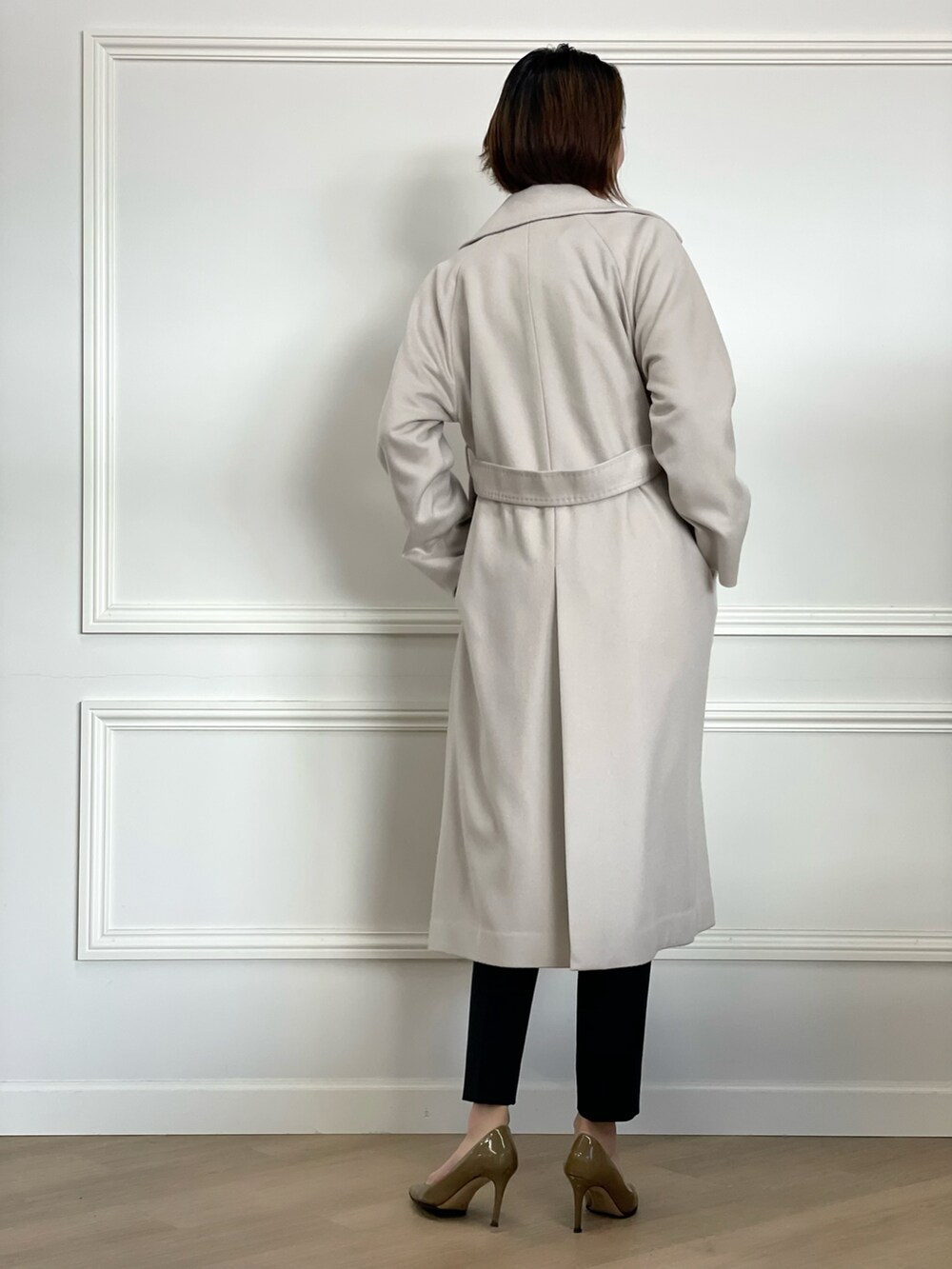 その他のジャケット/アウターを着用したレディースの冬コーディネートの2枚目の写真