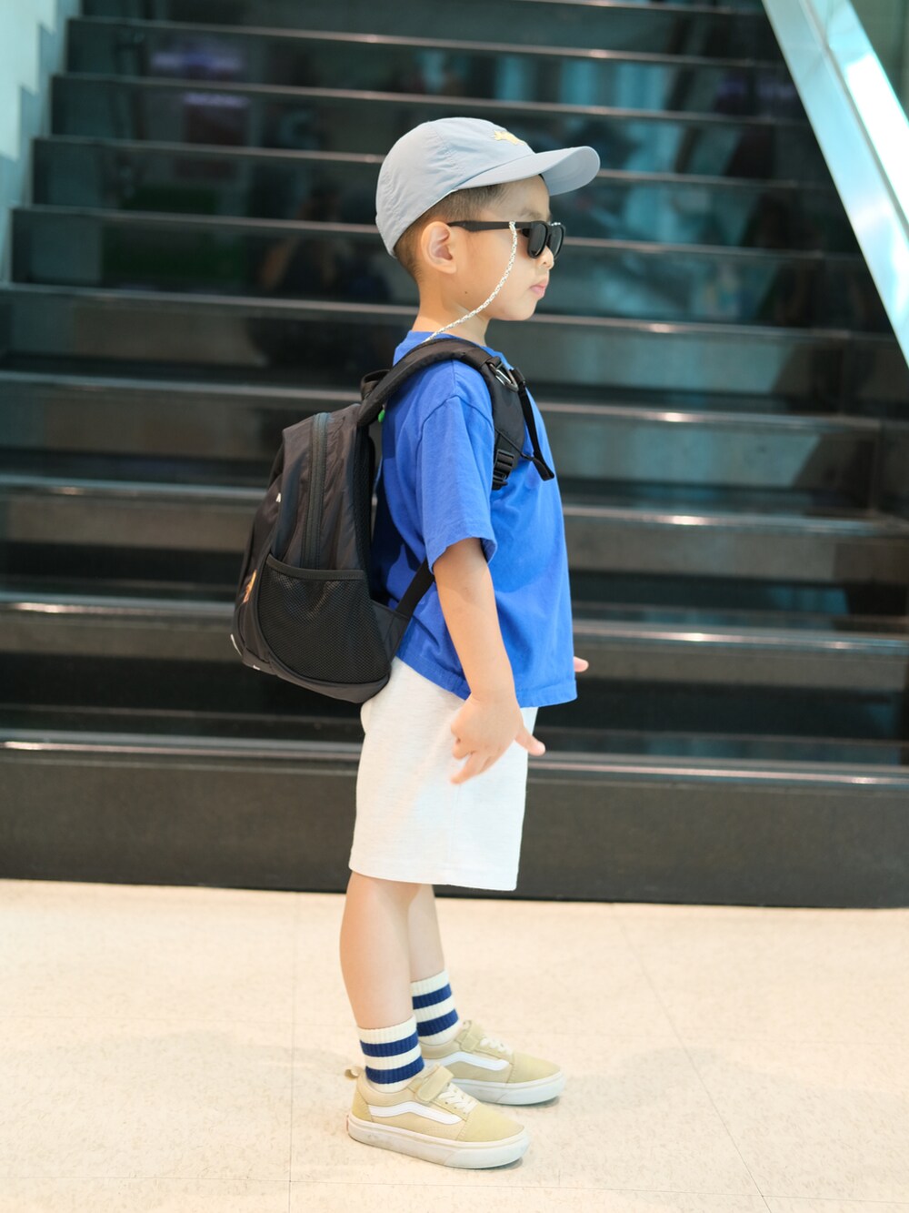 「韓國子供福のアイテム（Tシャツ/カットソー、ブルー系）」を使った、housebabypresleyさん（キッズ・100cm）の夏コーディネートの2枚目の写真