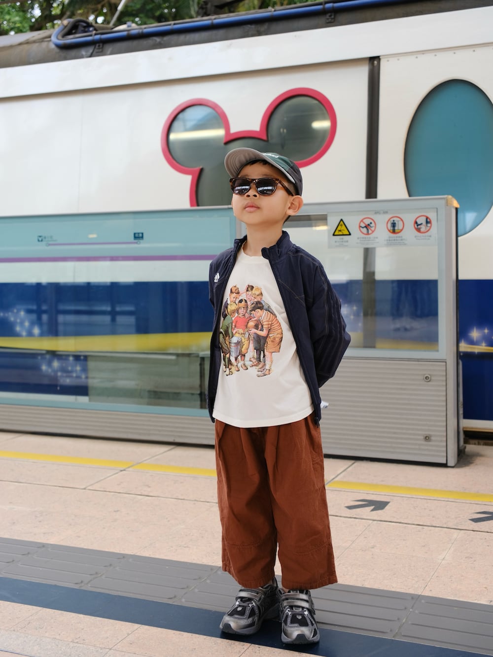 「Gramicciのアイテム（キャップ、グリーン系）」を使った、housebabypresleyさん（キッズ・110cm）の春コーディネートの3枚目の写真