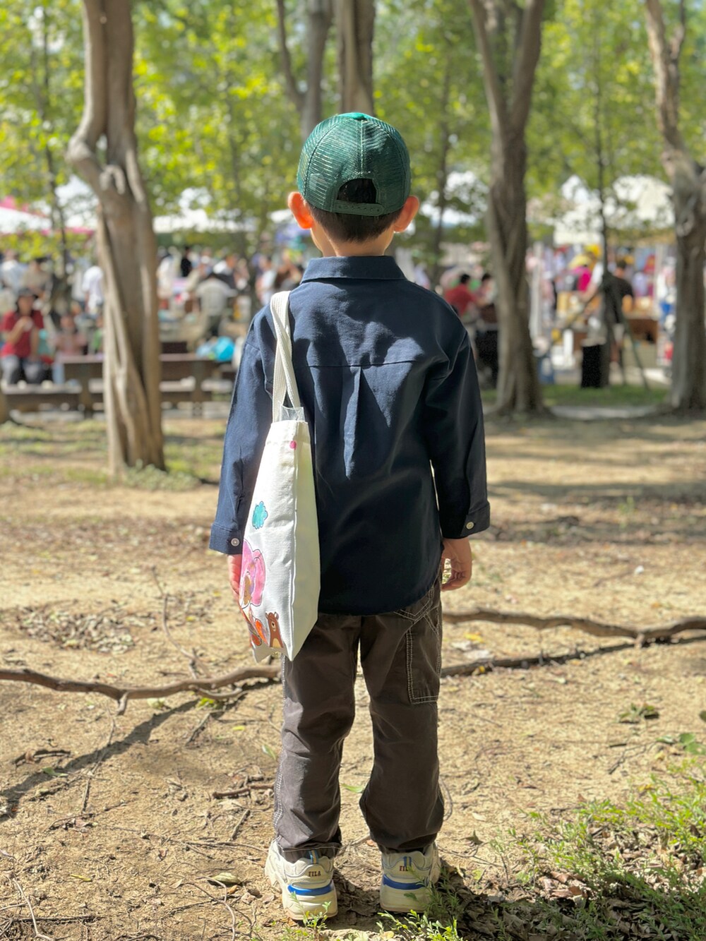 「二手市集」｜「BREEZEのアイテム（キャップ、グリーン系）」を使った、housebabypresleyさん（キッズ・110cm）の秋コーディネートの2枚目の写真