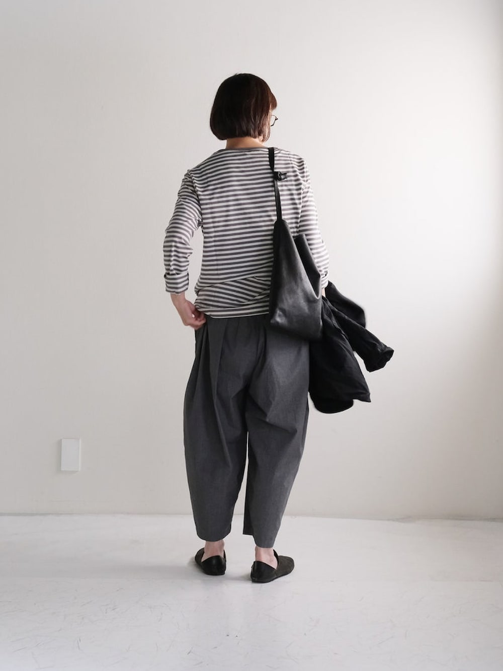 「無印良品、大人カジュアル、ボーダー」｜「無印良品の婦人　天竺編みクルーネック長袖Ｔシャツ（Tシャツ/カットソー、グレー系）」を使った、kawanoさん（レディース・156cm）の秋コーディネートの2枚目の写真