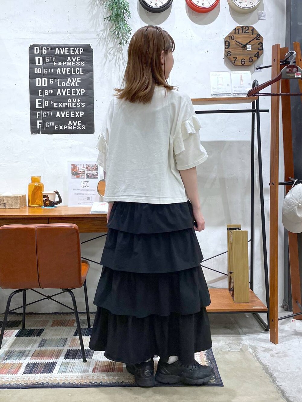 「差し色コーデ、高見え、ガーリー、niko and ...、夏コーデ、Tシャツ」｜「niko and...のフリルアソートプリントTシャツ（Tシャツ/カットソー、ホワイト系）」を使った、ごとちんさん（レディース・162cm）の夏コーディネートの4枚目の写真