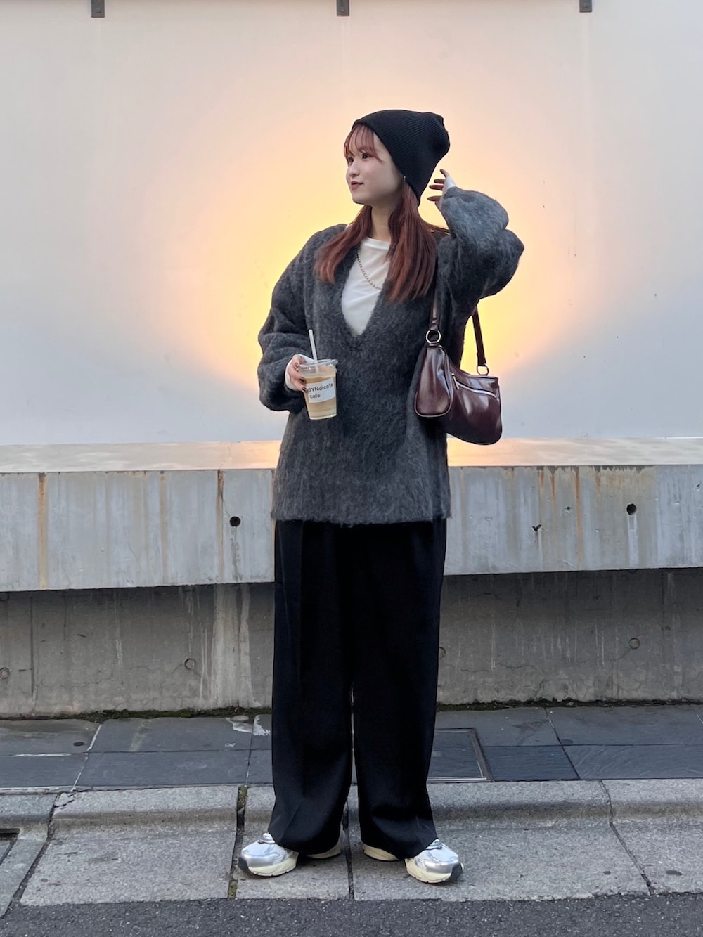 RINAさんの「ミックスシャギー　キーネックニット（hellam）」を使ったコーディネートの2枚目の写真