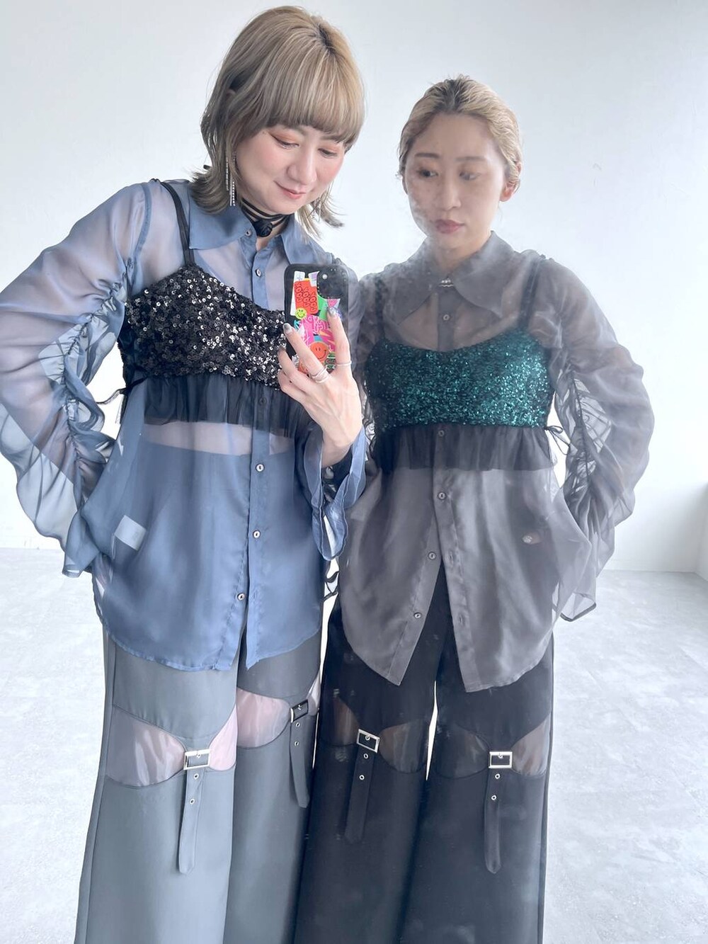 「HARE、シアートップス、若見え、モード、カジュアル、女子会、高身長、着痩せ、きれいめ、着痩せ・細見え、Over40スタッフ、ビスチェ」｜「HAREのクリアヒールメッシュミュール(HARE)（サンダル、シルバー系）」を使った、inhhhan®さん（レディース・165cm）の春コーディネートの9枚目の写真