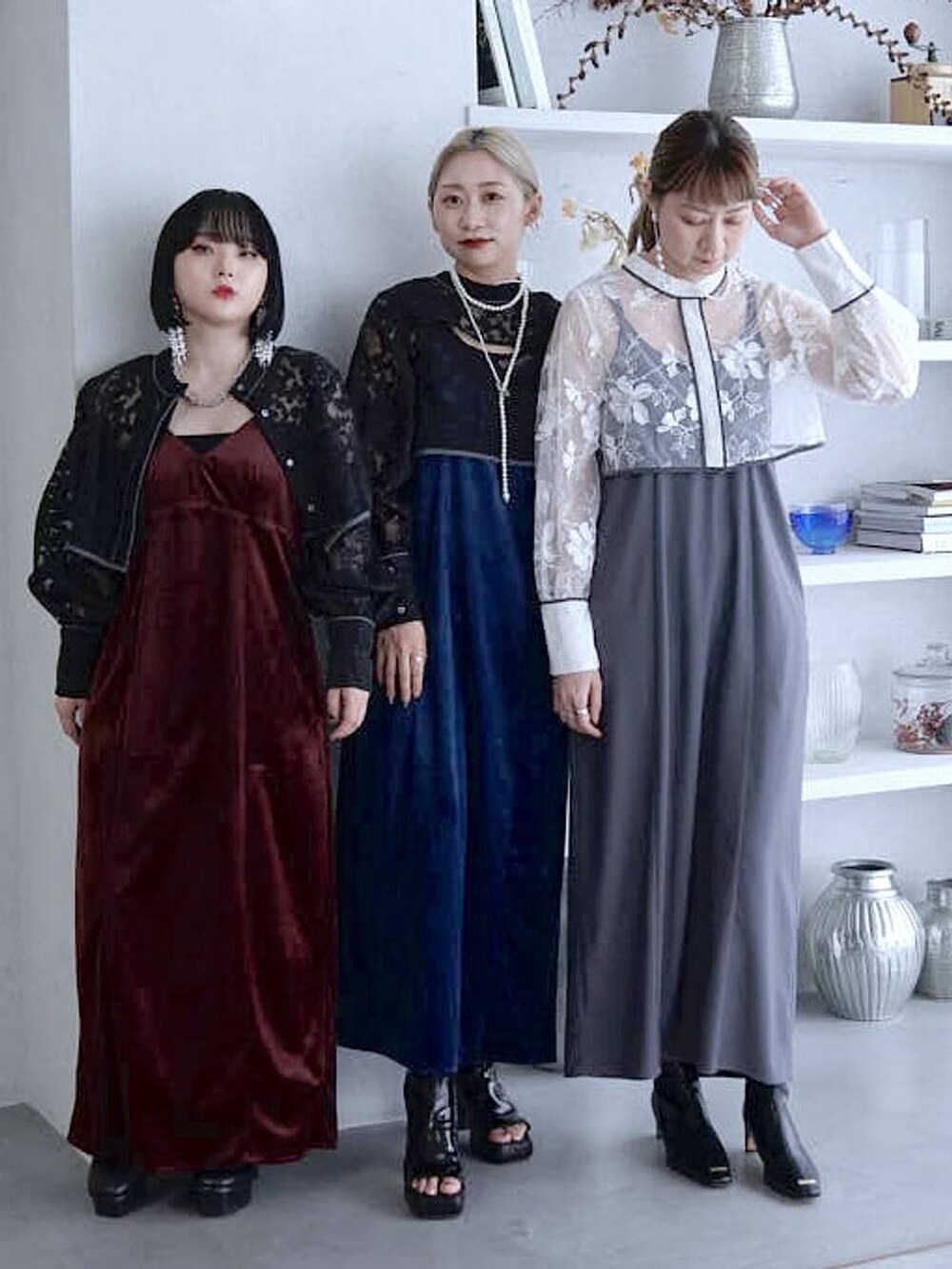 「若見え、モード、カジュアル、HARE、女子会、きれいめ、高見え、着痩せ・細見え、着痩せ、結婚式2次会、ワンピース、リンクコーデ、デート/ロマンティック」｜「HAREの【オケージョンドレス/結婚式】マルチWAYレースシャツSETキャミワンピース(HARE)（ドレス、ホワイト系）」を使った、inhhhan®さん（レディース・165cm）の夏コーディネートの5枚目の写真