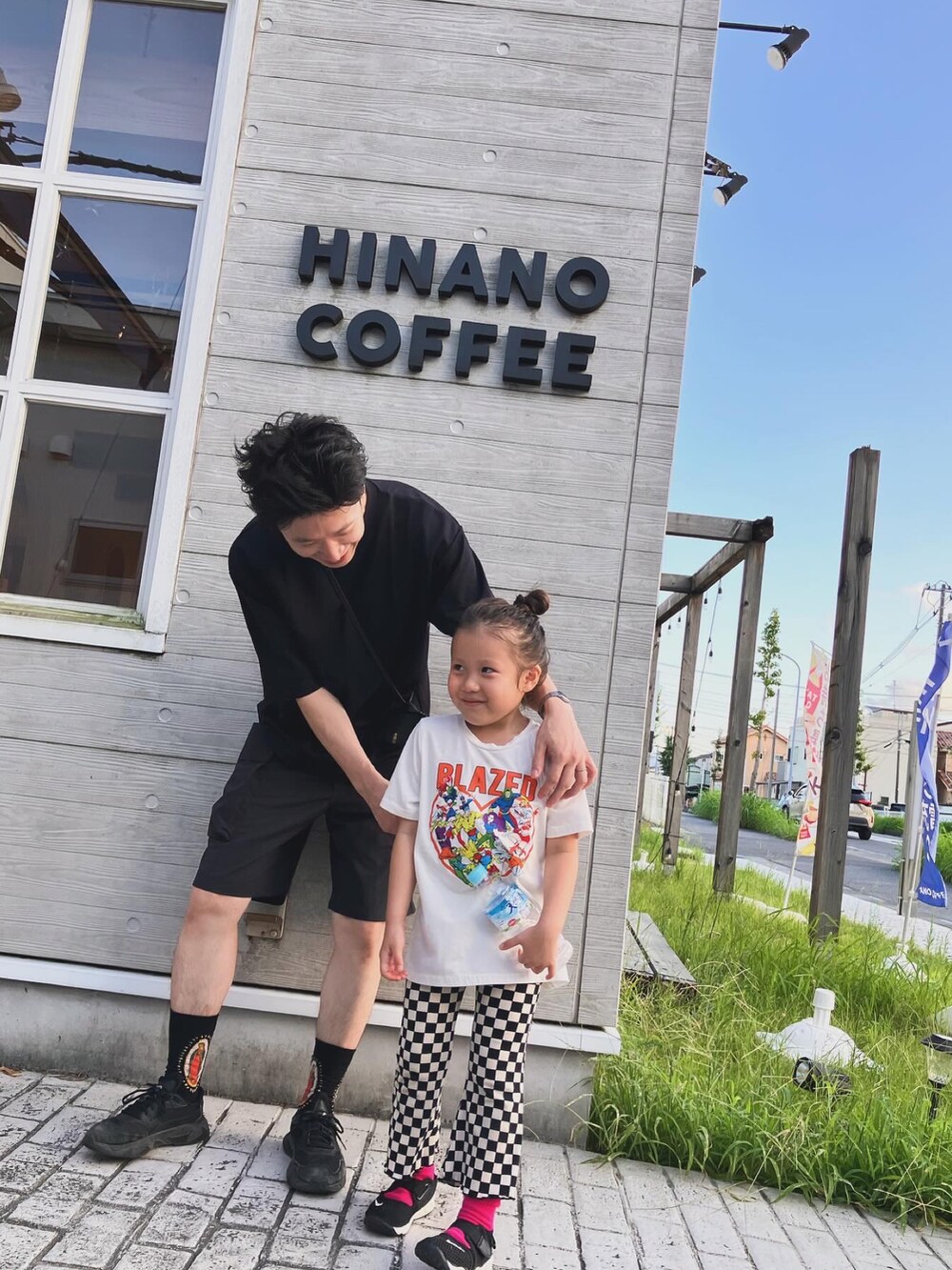 「お出かけコーデ、大人カジュアル、低身長コーデ、シンプルコーデ、ラフ、モノトーン、アウトドア、パンツスタイル、スポーツミックス、ユニクロ、UNIQLO、スニーカー、PUMA、オールブラック」｜「Portのマリア グラフィック ジャガード ソックス / クルーソックス（ソックス/靴下、ブラック系）」を使った、YANさん（メンズ・167cm）の夏コーディネートの2枚目の写真