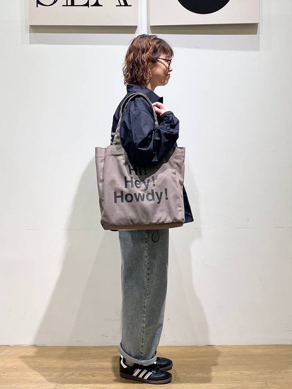 「ゆったり、ユニセックス、ナチュラル、BAYFLOW、カジュアル、カジュアルコーデ、春コーデ、メンズライク」|「niko and...のオリジナルラージボストン伊達メガネ(メガネ、ブラウン系)」を使った、mocoさん(レディース・165cm)の春コーディネートの6枚目の写真
