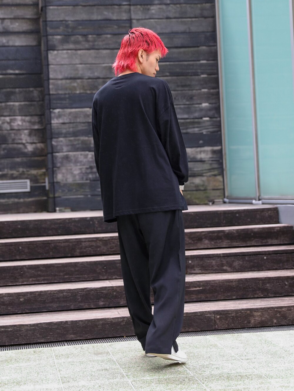 「LEGENDAのTwo Tuck Belt Slacks Pants 2nd（スラックス、ブラック系）」を使った、LEGENDA_TOKYOさん（メンズ・177cm）の秋コーディネートの2枚目の写真