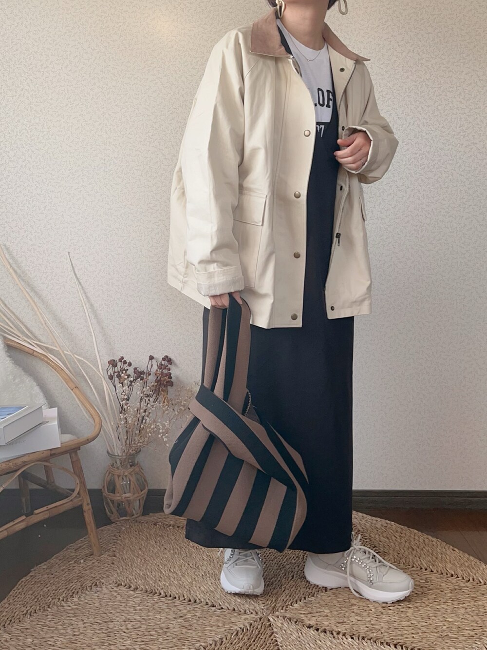 「notch.、春服デビュー宣言、USポロ、カバーオール、Vネックワンピース、春服コーデ、休日コーデ、低身長コーデ、Lucida、ルシーダ、春アウター」|「U.S. POLO ASSN.の【ヒルナンデス!紹介商品】notch.別注 U.S. POLO ASSN.裏キルトカバーオール(カバーオール、ホワイト系)」を使った、uaさん(レディース・154cm)の春コーディネートの2枚目の写真