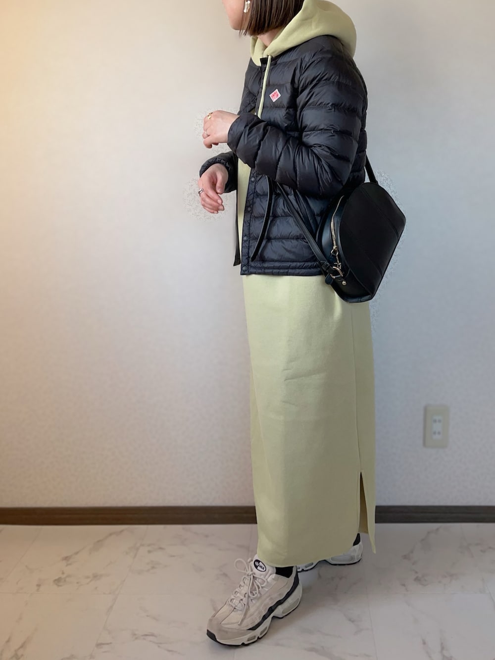 uaさんの「【復刻】着丈が選べる。CVC裏起毛フーディーパーカーマキシワンピース（WEB限定カラー）（coen）」を使ったコーディネートの2枚目の写真