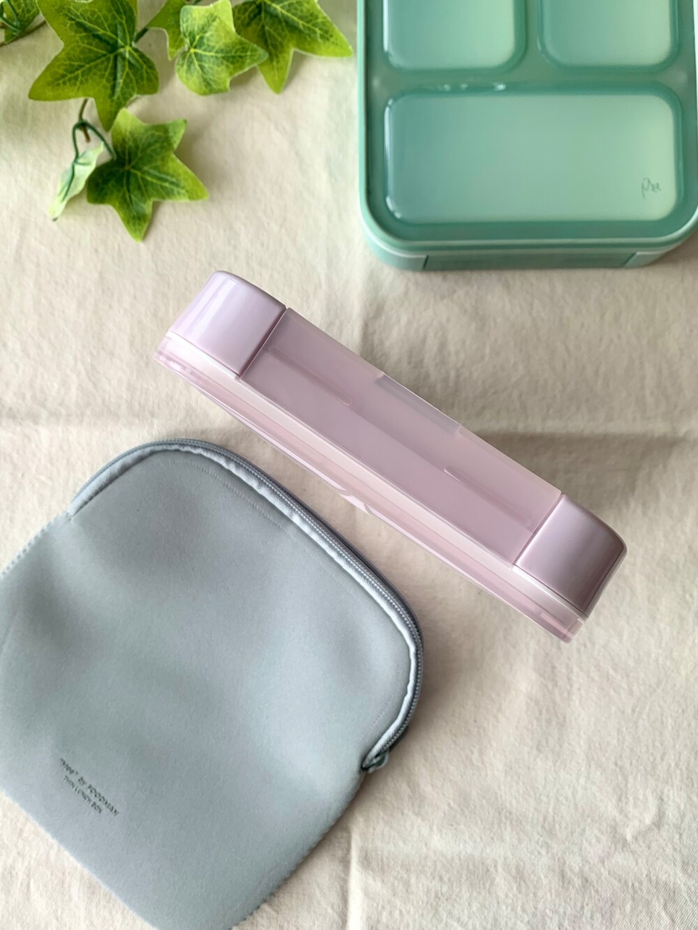 その他のお弁当箱、その他のお弁当箱、その他のお弁当箱を着用したレディースの春コーディネートの7枚目の写真