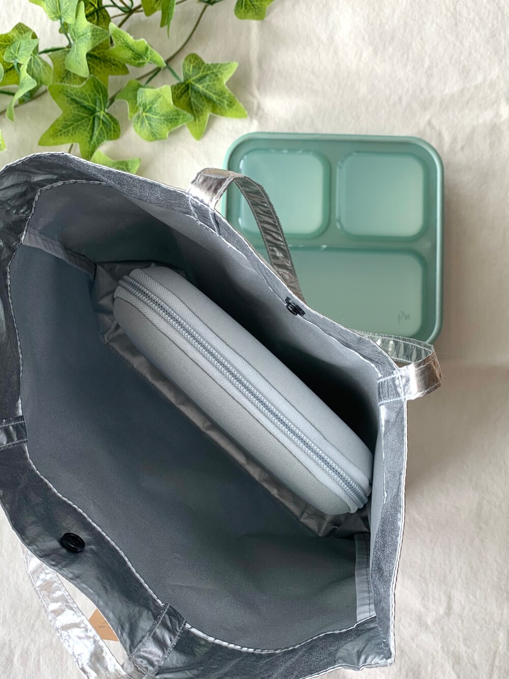 その他のお弁当箱、その他のお弁当箱、その他のお弁当箱を着用したレディースの春コーディネートの10枚目の写真