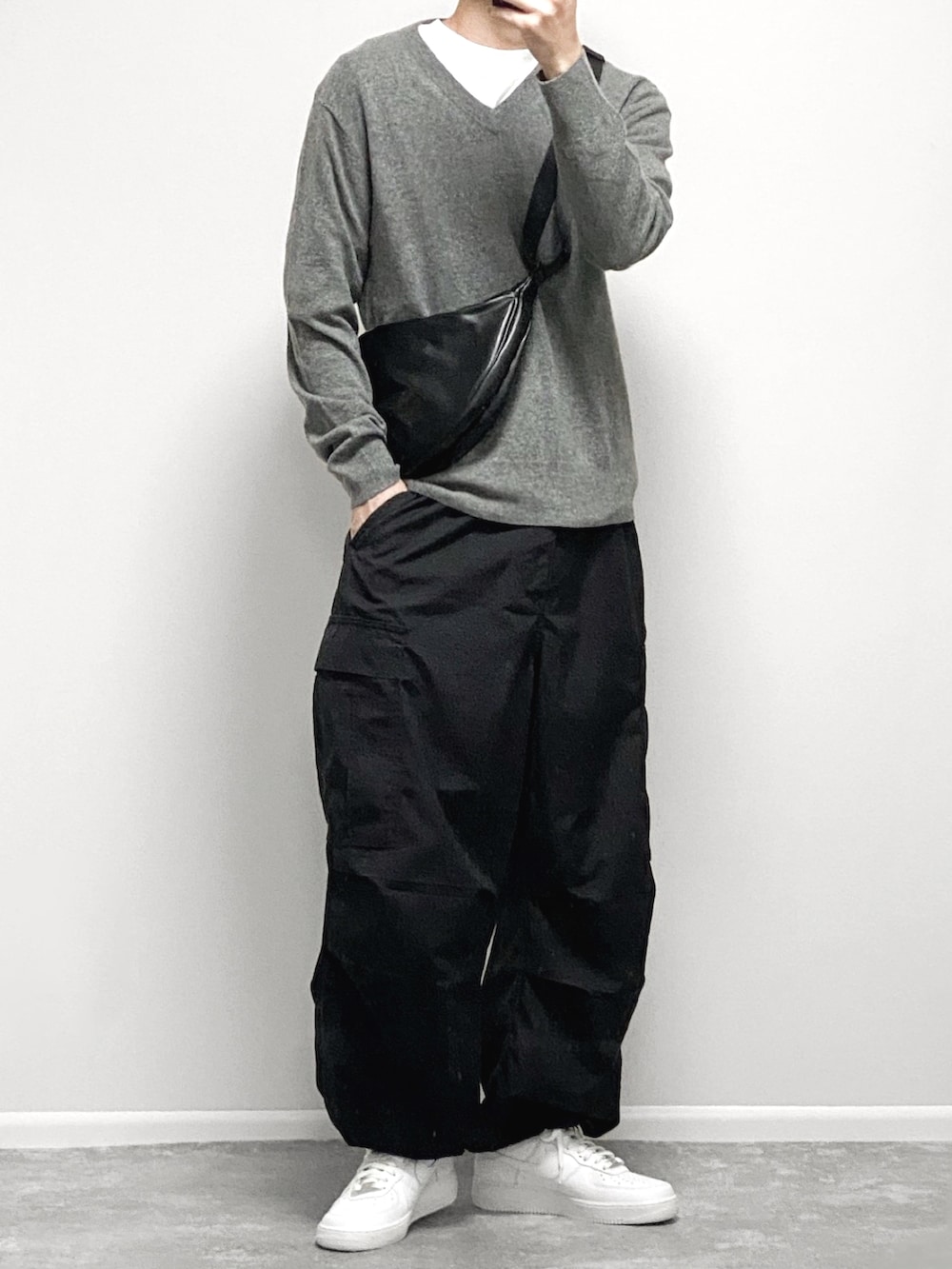 「ダウンベスト、ヌプシ、ヌプシベスト、ベスト、スウェット、ファッションを楽しもう、冬コーデ」｜「THE NORTH FACEの【THE NORTH FACE / ザ ノースフェイス】Nuptse Vest ND92338（ダウンベスト、ブラウン系）」を使った、gakuさん（骨格ウェーブ・メンズ・173cm）の秋コーディネートの2枚目の写真