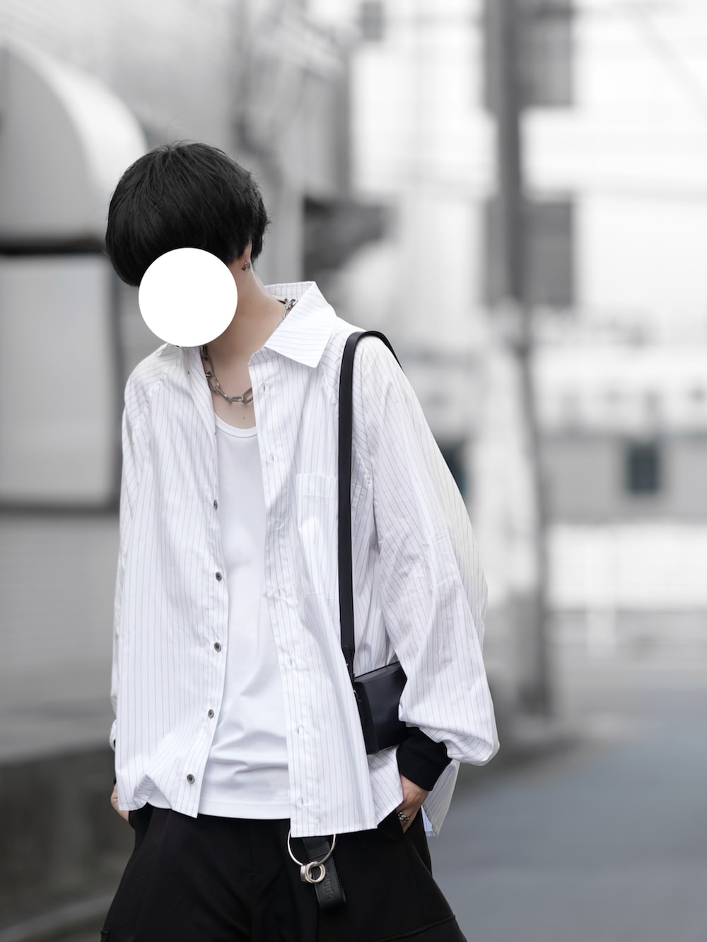 「レイヤードスタイル、お出かけコーデ、プチプラ、アツいコーデ全部見せ、ファッションを楽しもう、オトナカジュアル、シャツスタイル、パラシュートパンツ、カーゴパンツ、DOOPZ、ZARA」｜「my beautiful landletの【my beautiful landlet】 POPLIN RAGLAN OVERSIZE RIB SHIRT（シャツ/ブラウス、その他）」を使った、とっしーさん（メンズ・184cm）の夏コーディネートの2枚目の写真
