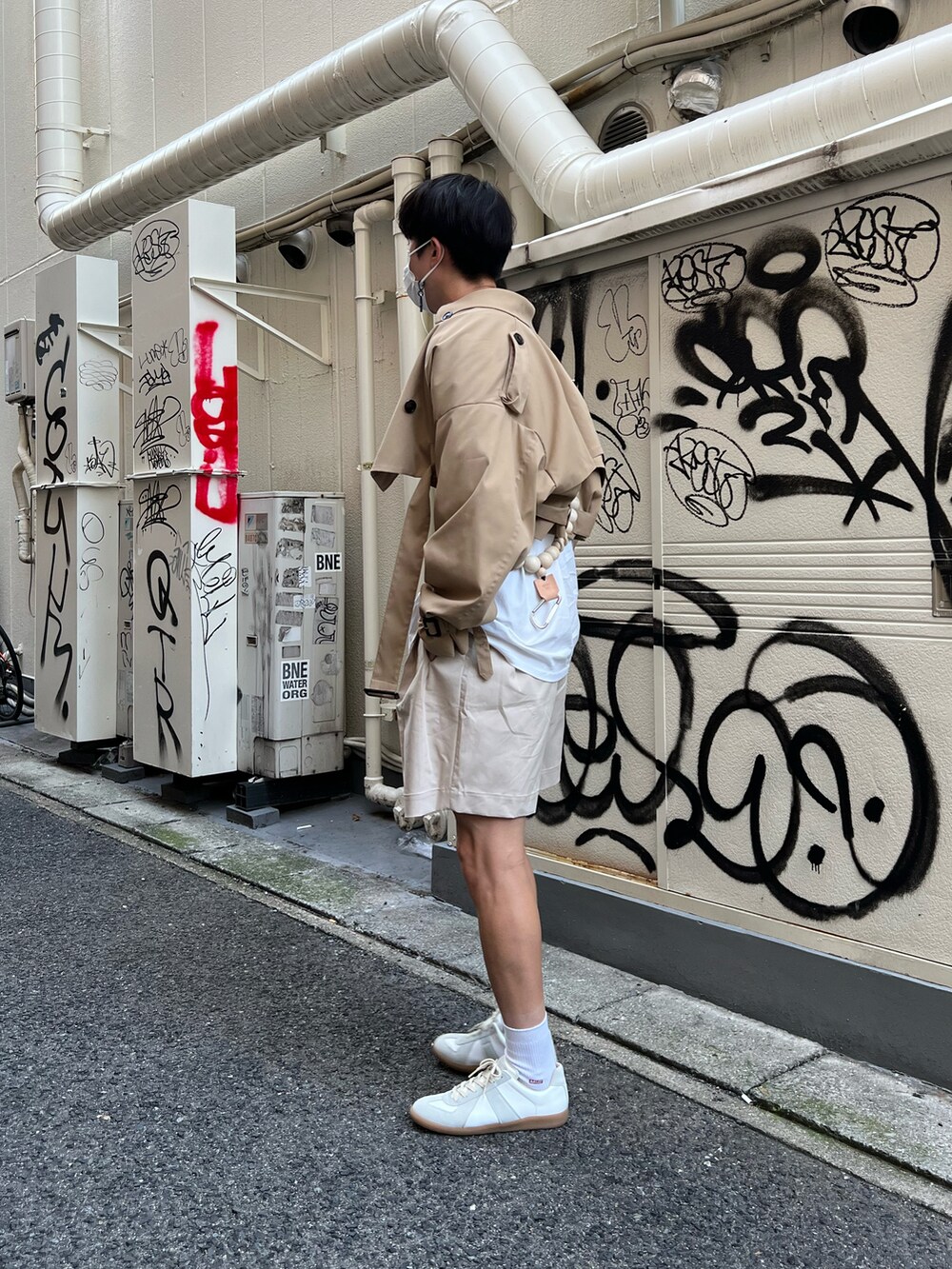カジュアルなコーデに♪【LOUISVUITTON】トレーナースニーカー LV トレーナーコーデの新たな提案