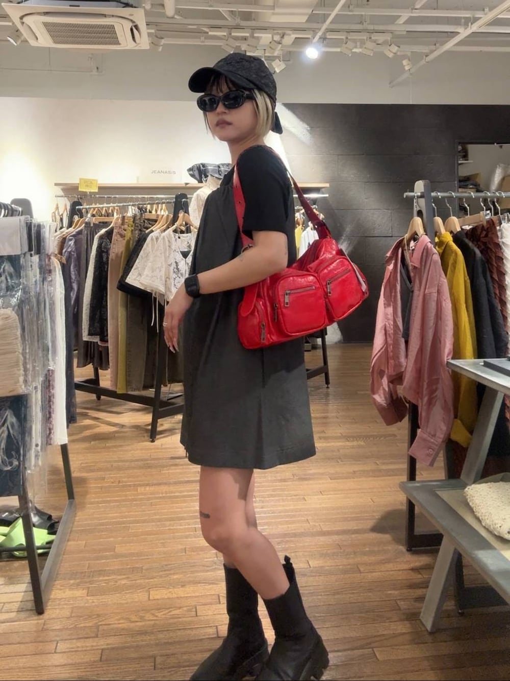 「低身長、JEANASIS」｜「JEANASISのサテンリボンCAP/129992（キャップ、ブラック系）」を使った、ミサ(JEANASiS)さん（レディース・155cm）の夏コーディネートの5枚目の写真