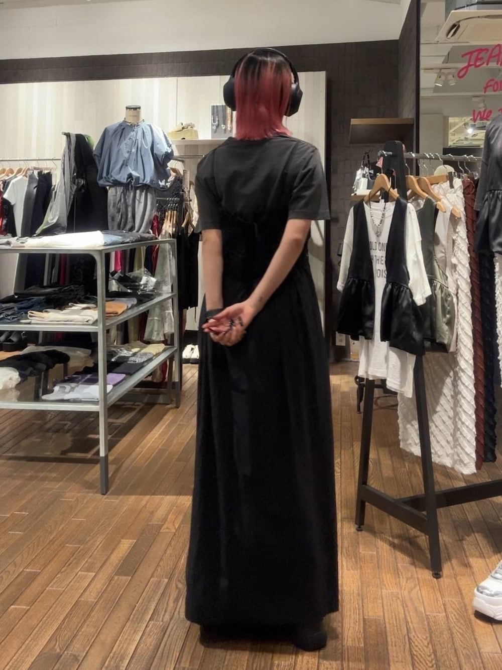 「JEANASIS、ワントーン、低身長」｜「JEANASISのラバーチェルシーブーツ/114214（ブーツ、ブラック系）」を使った、ミサ(JEANASiS)さん（レディース・155cm）の春コーディネートの2枚目の写真