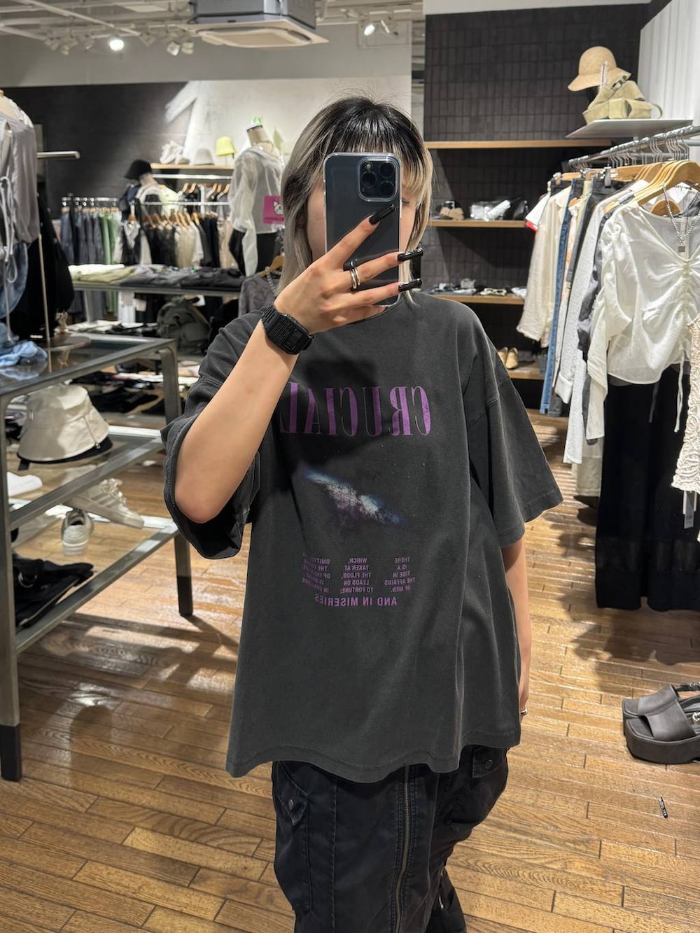 「低身長、JEANASIS」｜「JEANASISのZIPグラディエーターサンダル/111871（サンダル、ブラック系）」を使った、ミサ(JEANASiS)さん（レディース・155cm）の春コーディネートの2枚目の写真