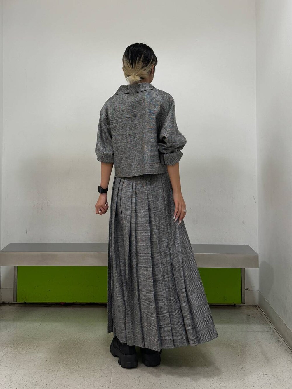 「低身長、JEANASIS」｜「JEANASISの【SET UP対応】ラメチェックカイキンシャツジャケット/145536（シャツ/ブラウス、グレー系）」を使った、ミサ(JEANASiS)さん（レディース・155cm）の夏コーディネートの3枚目の写真