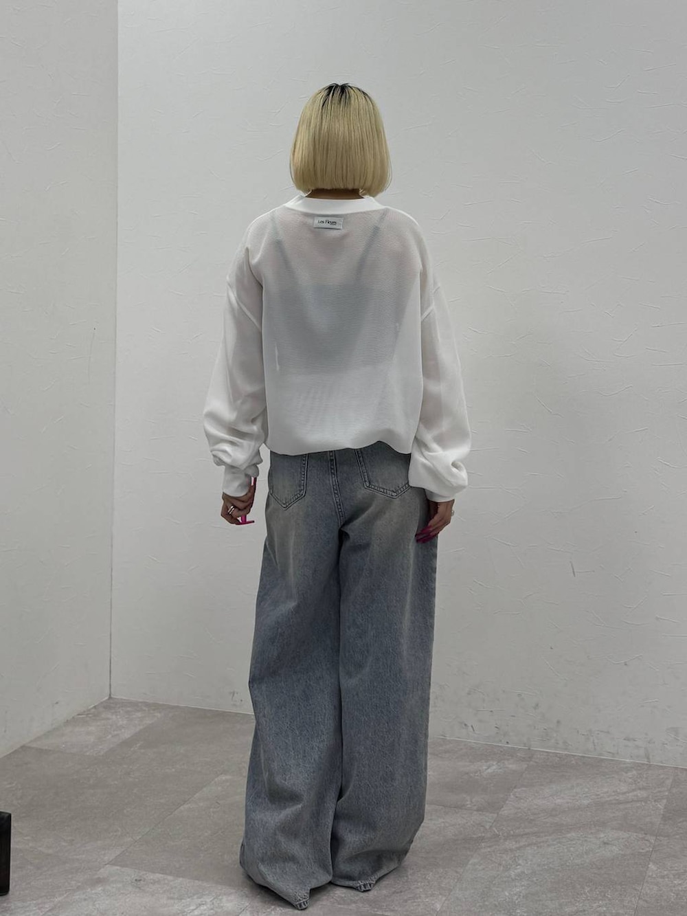 「低身長、JEANASIS」｜「JEANASISのカラータックデニムワイドパンツ/322713（デニムパンツ、ブルー系）」を使った、ミサ(JEANASiS)さん（レディース・155cm）の春コーディネートの2枚目の写真