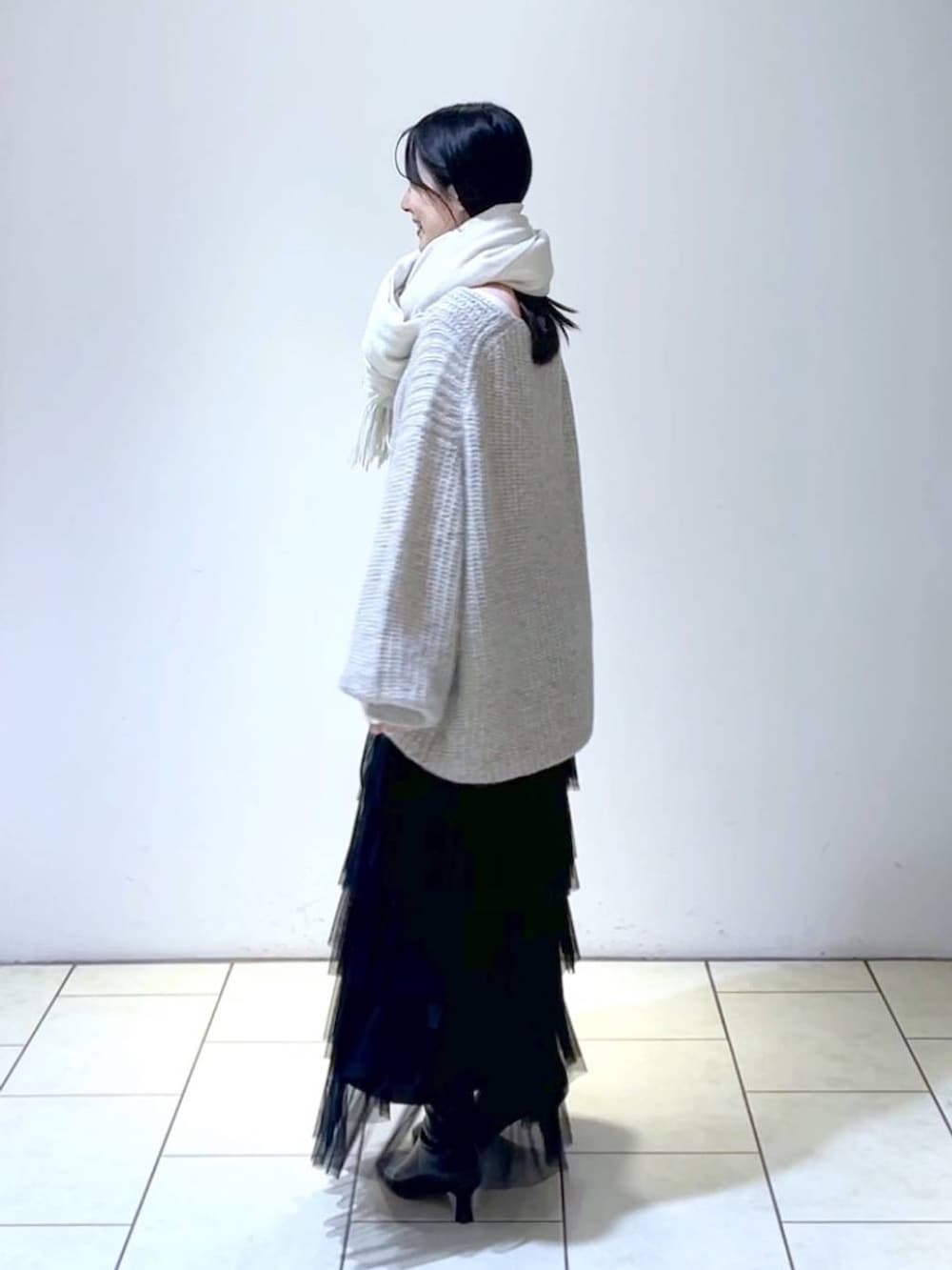 「ゆったり、きれいめ、カジュアル」|「LOWRYS FARMのメタルバレッタ 265411(バレッタ/ヘアクリップ、ゴールド系)」を使った、なかみさん(レディース・154cm)の冬コーディネートの5枚目の写真