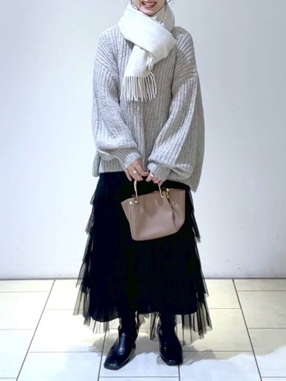「ゆったり、きれいめ、カジュアル」|「LOWRYS FARMのメタルバレッタ 265411(バレッタ/ヘアクリップ、ゴールド系)」を使った、なかみさん(レディース・154cm)の冬コーディネートの2枚目の写真