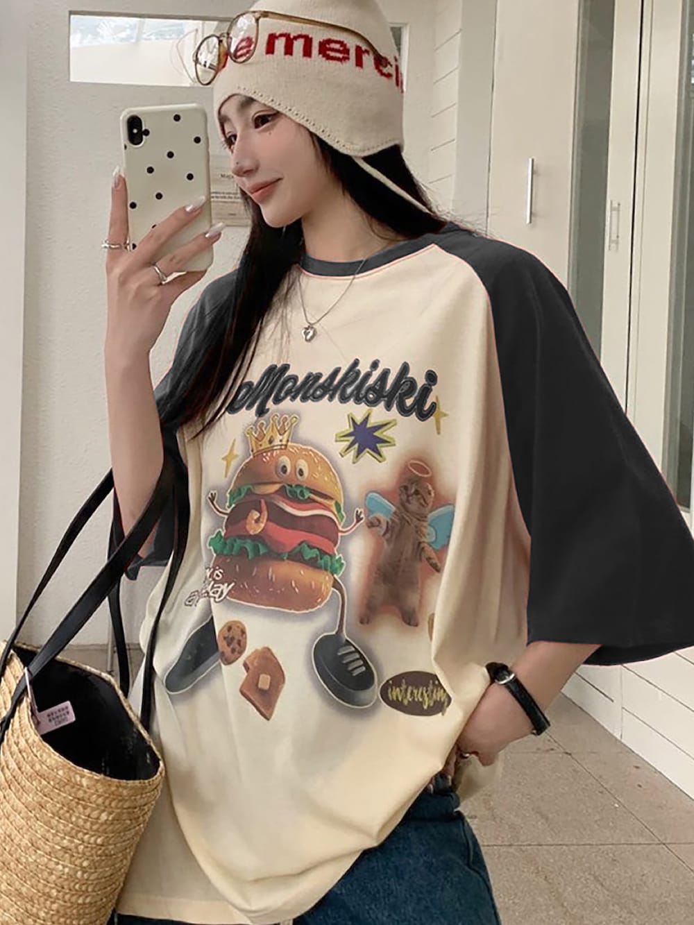 その他のTシャツ/カットソーを着用したレディースの春コーディネートの3枚目の写真