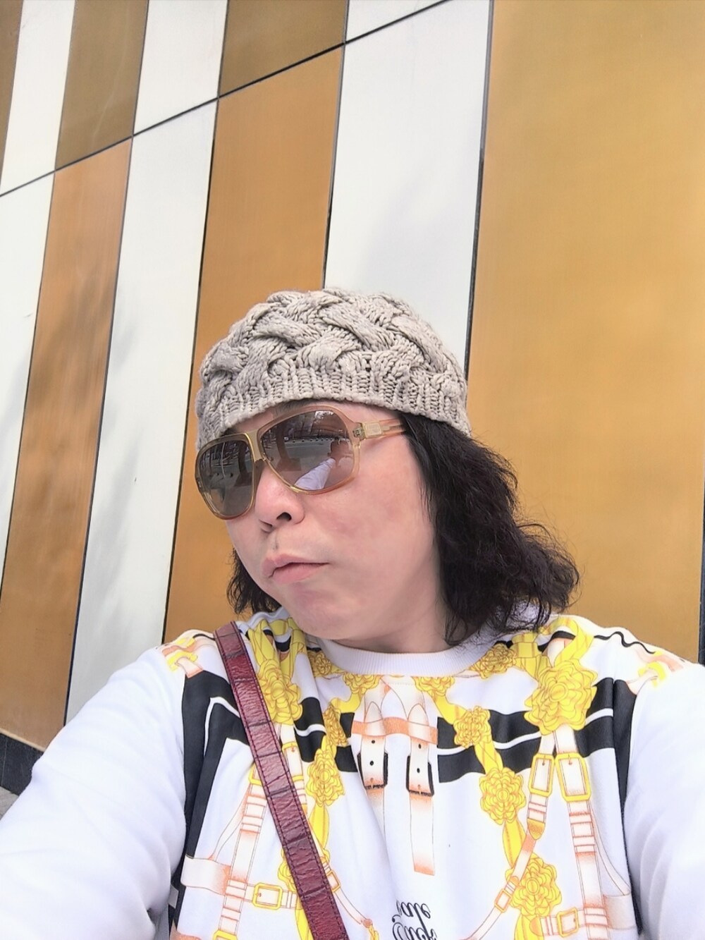 「Jean Paul Gaultierのアイテム（バッグ、レッド系）」を使った、Panda Ngさん（メンズ・180cm）の春コーディネートの4枚目の写真