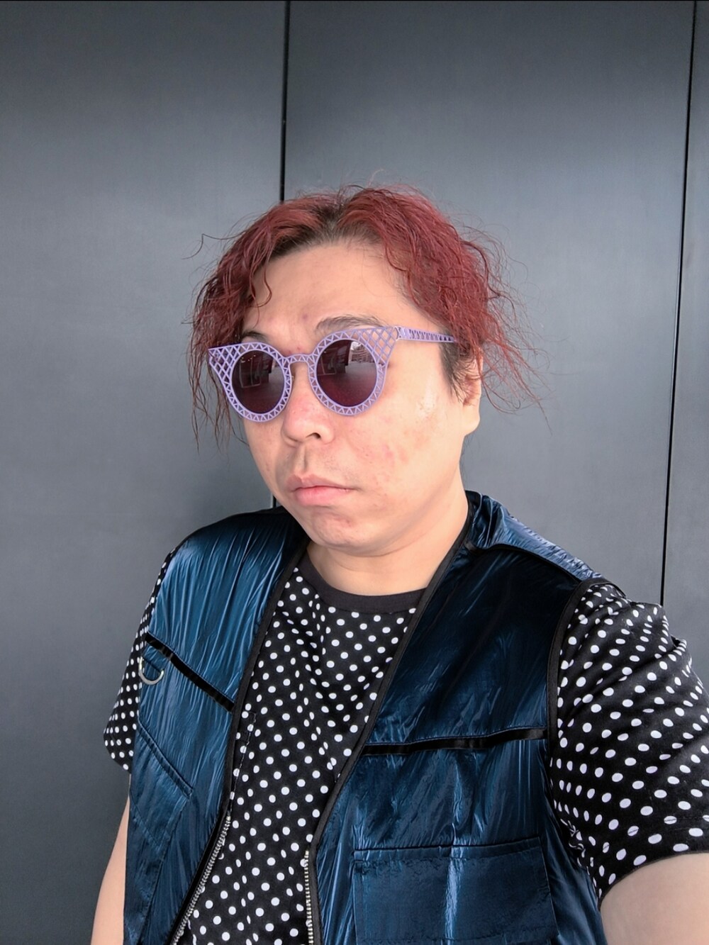「marjan pejoskiのアイテム（チノパンツ、ブラック系）」を使った、Panda Ngさん（メンズ・180cm）の秋コーディネートの4枚目の写真