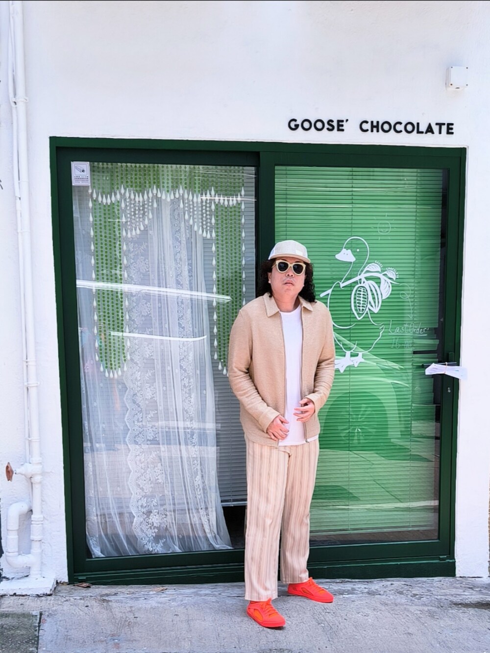 「no brandのアイテム（サンバイザー、ベージュ系）」を使った、Panda Ngさん（メンズ・180cm）の春コーディネートの3枚目の写真