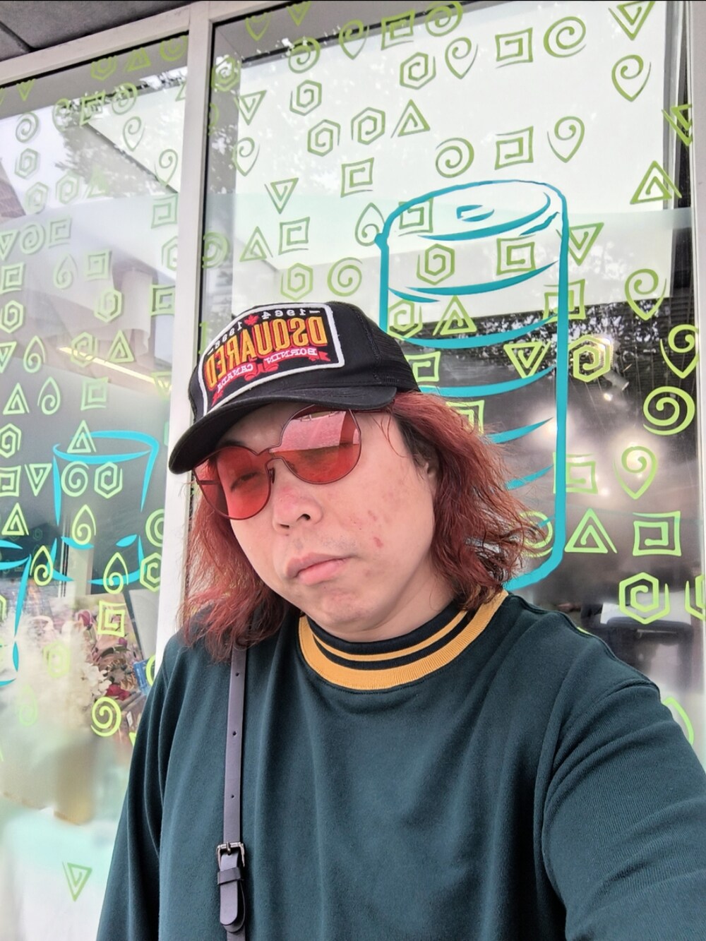 「bothのアイテム（シューズ、オレンジ系）」を使った、Panda Ngさん（メンズ・180cm）の秋コーディネートの4枚目の写真