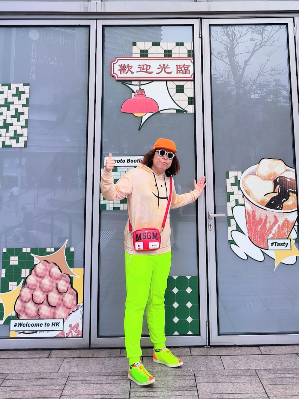 「adidas X jeremy scottのアイテム（スニーカー、その他）」を使った、Panda Ngさん（メンズ・180cm）の春コーディネートの4枚目の写真