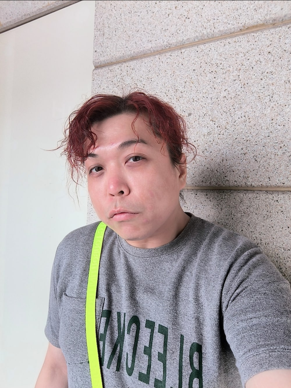 「Christopher Kaneのアイテム（サンダル、グリーン系）」を使った、Panda Ngさん（メンズ・180cm）の秋コーディネートの5枚目の写真