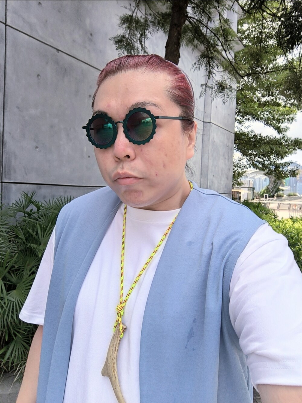 「no brandのアイテム（ノーカラージャケット、ブルー系）」を使った、Panda Ngさん（メンズ・180cm）の秋コーディネートの4枚目の写真