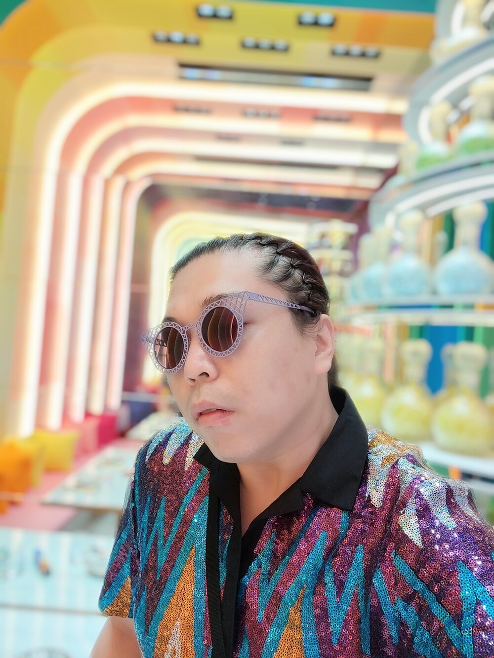 「asosのアイテム（ポロシャツ、その他）」を使った、Panda Ngさん（メンズ・180cm）の秋コーディネートの4枚目の写真