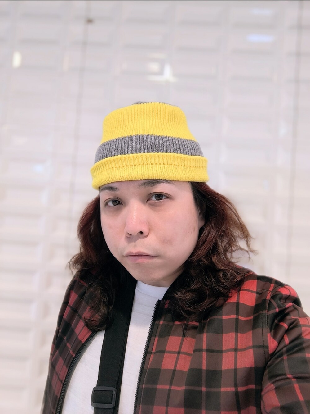 「Sergio Rossi x PUMAのアイテム（スニーカー、イエロー系）」を使った、Panda Ngさん（メンズ・180cm）の春コーディネートの4枚目の写真